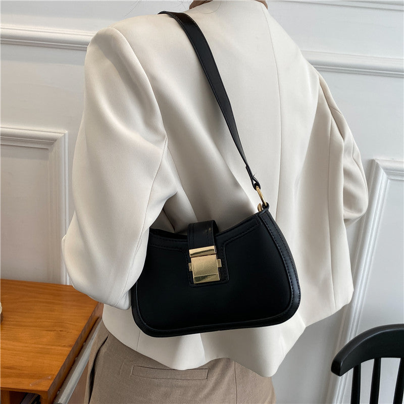 Sac Manon porté épaule, détail de l'anse, vue produit