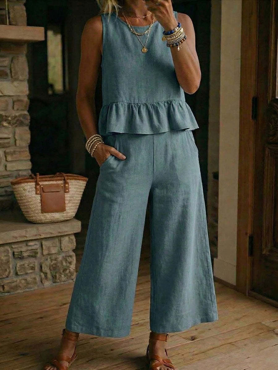 Ensemble Apolline débardeur et pantalon court, vue d'ensemble, mannequin en studio